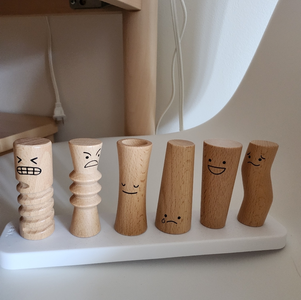 Lovevery emotion dolls (wood)